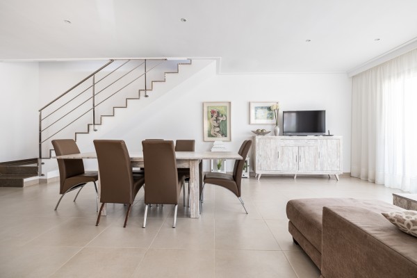 Современная вилла рядом с пляжем Муро