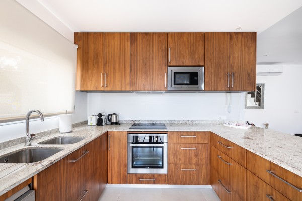 Современная вилла рядом с пляжем Муро