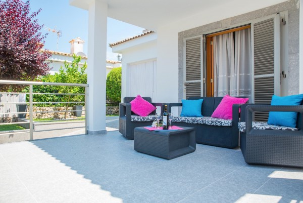 Вилла Изабель на 8 мест рядом с пляжем