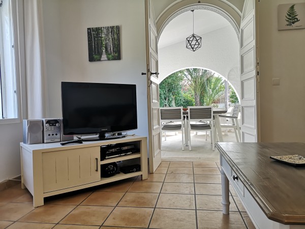 4-bedroom villa with pool 