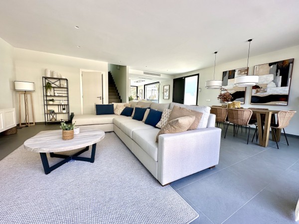 Modern and comfortable semi-detached villa in 80m from the beach Playa de Muro