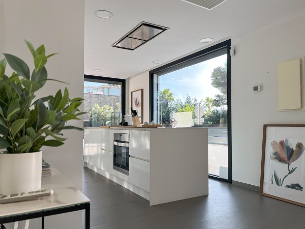 Modern and comfortable semi-detached villa in 80m from the beach Playa de Muro