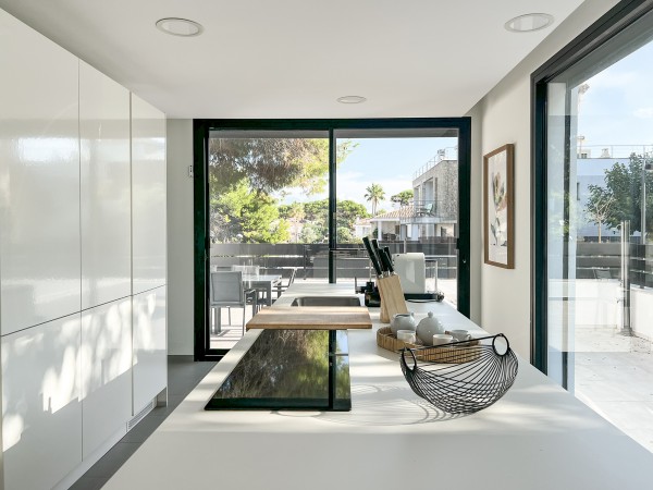 Modern and comfortable semi-detached villa in 80m from the beach Playa de Muro