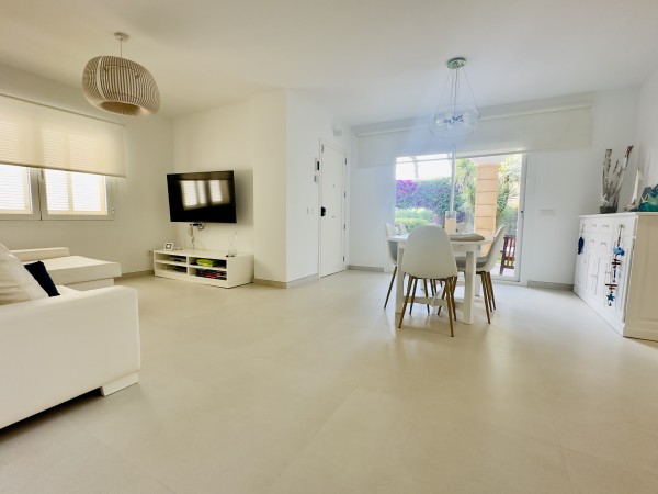 Mediterranean villa for 8 guests at 100m from the beach