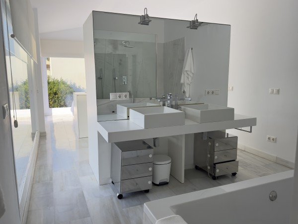 Mediterranean villa for 8 guests at 100m from the beach