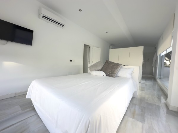 Mediterranean villa for 8 guests at 100m from the beach
