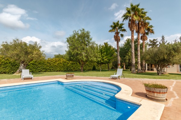 Gran finca vacacional con vistas a la Tramuntana cerca de Inca