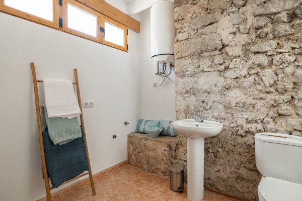 Casa tradicional de pueblo con vistas