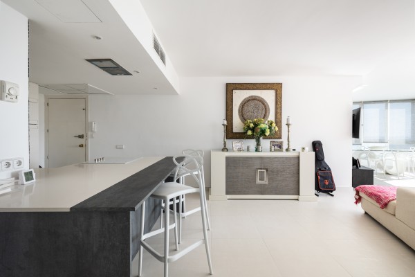 Espléndido apartamento con vistas al mar en primera línea de la zona más solicitada