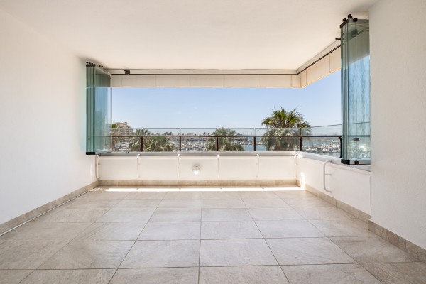 Piso con 4 habitaciones en venta en Portixol