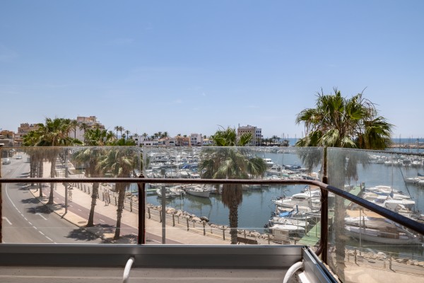 Piso con 4 habitaciones en venta en Portixol