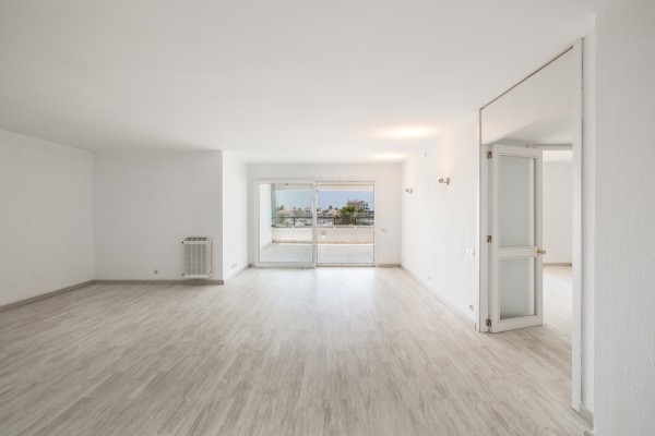 Piso con 4 habitaciones en venta en Portixol