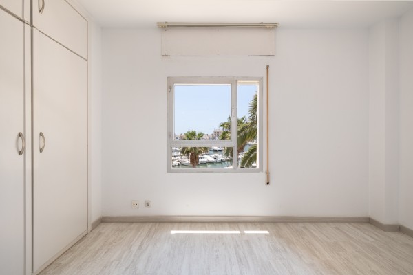Piso con 4 habitaciones en venta en Portixol
