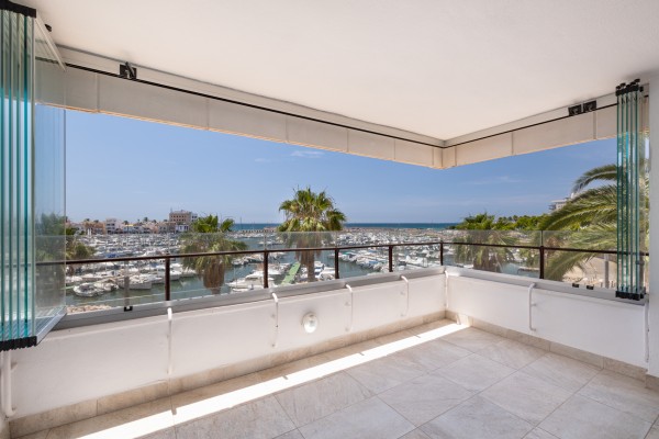 Piso con 4 habitaciones en venta en Portixol
