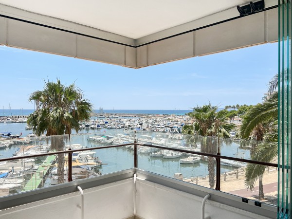 Piso con 4 habitaciones en venta en Portixol