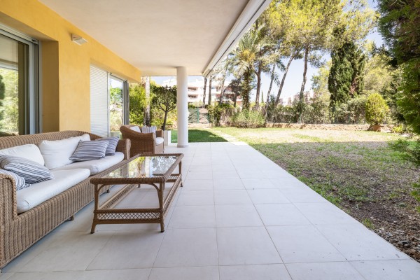 Planta baja con 4 habitaciones en venta en Sol de Mallorca