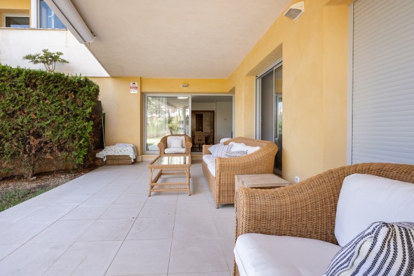 Planta baja con 4 habitaciones en venta en Sol de Mallorca
