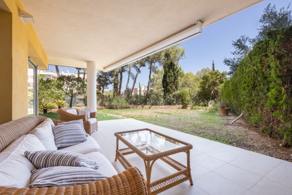 Planta baja con 4 habitaciones en venta en Sol de Mallorca