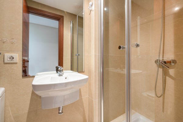Planta baja con 4 habitaciones en venta en Sol de Mallorca