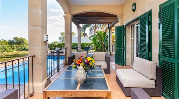 Mediterrane Villa mit großem Stil und Aussicht