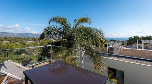 Mediterrane Villa mit großem Stil und Aussicht