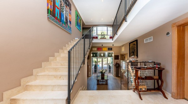 Mediterrane Villa mit großem Stil und Aussicht