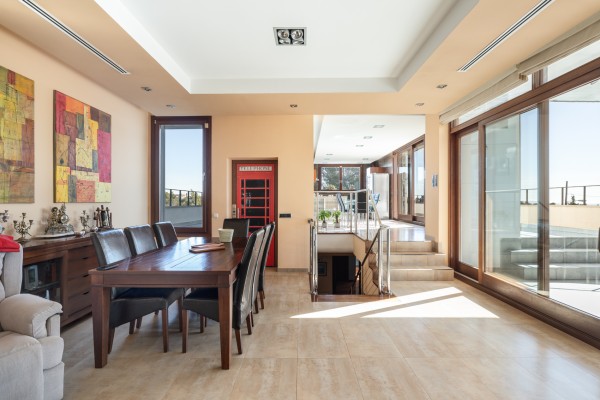 Modern villa with sea views in sought-after area
