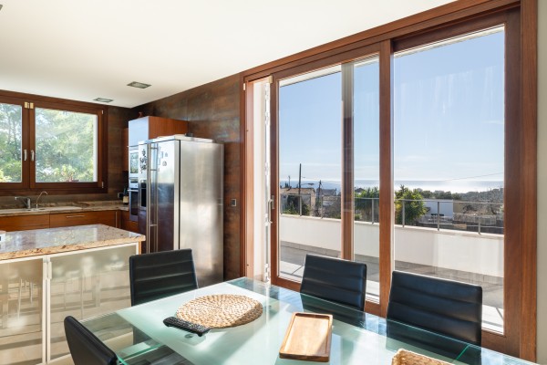 Modern villa with sea views in sought-after area