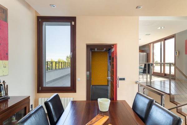 Modern villa with sea views in sought-after area