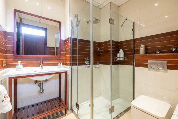 Modern villa with sea views in sought-after area