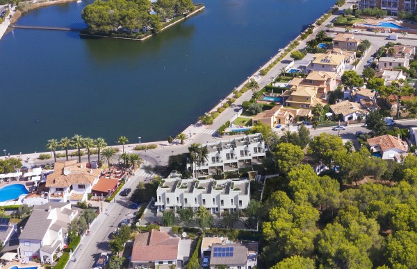 Casas adosadas nuevas 2025 en Port Alcudia