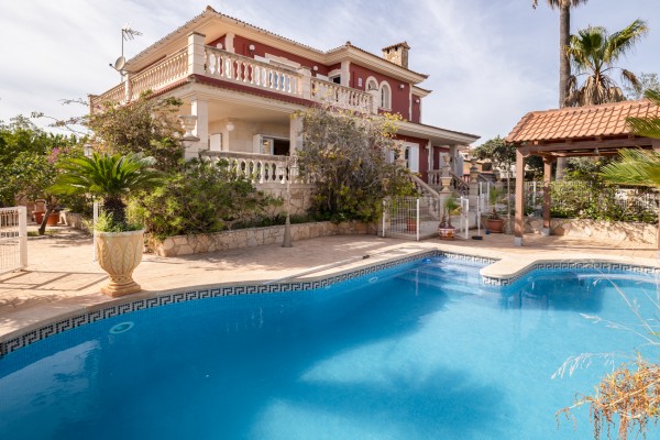 Villa impecable en el corazón de Bahía Grande, cerca del mar