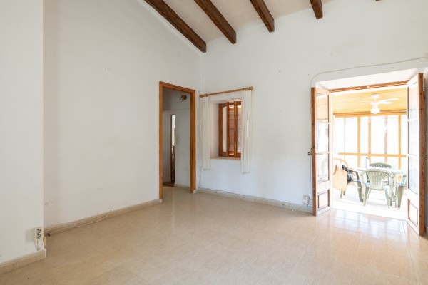 Urban Plot with Dual Access in Palma’s Coveted Génova Area