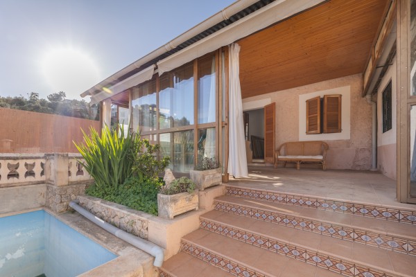 Urban Plot with Dual Access in Palma’s Coveted Génova Area