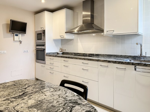 Spacious 4-Bedroom Penthouse with Stunning Views in Sol de Mallorca