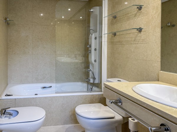 Spacious 4-Bedroom Penthouse with Stunning Views in Sol de Mallorca