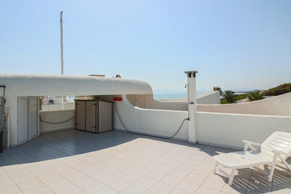Seafront penthouse in Playa de Muro