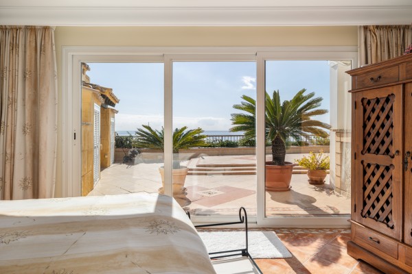 Exclusive Seafront Apartment with Private Pool in Portals Nous
