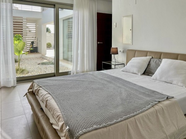 Villa moderna en venta en Cala Vinyes