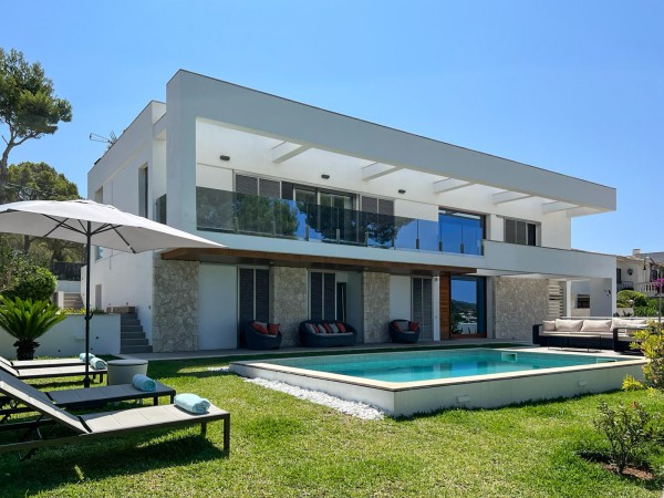 Villa moderna en venta en Cala Vinyes