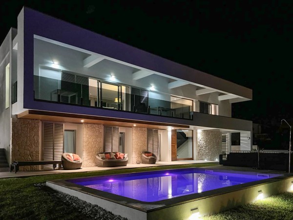 Villa moderna en venta en Cala Vinyes