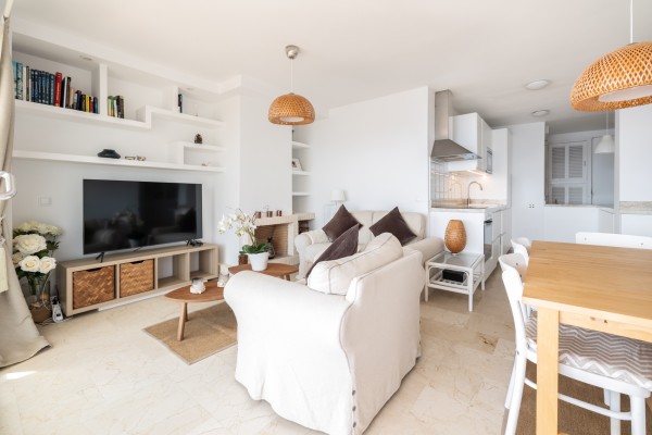 Flat with unique views on the seafront in Illetas