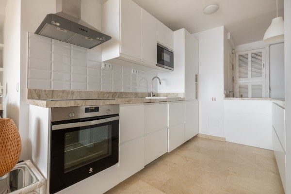 Flat with unique views on the seafront in Illetas