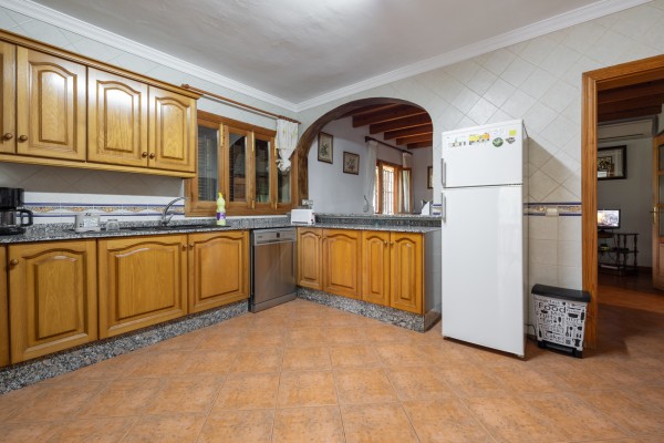 4 bedroom house for sale in Looseta
