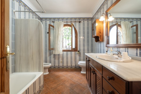 4 bedroom house for sale in Looseta