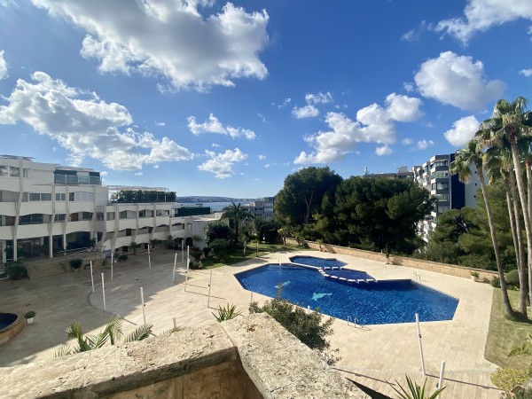 Piso reformado en venta en Portals Nous