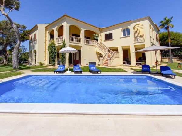 Villa de lujo con ETV en Playa de Muro