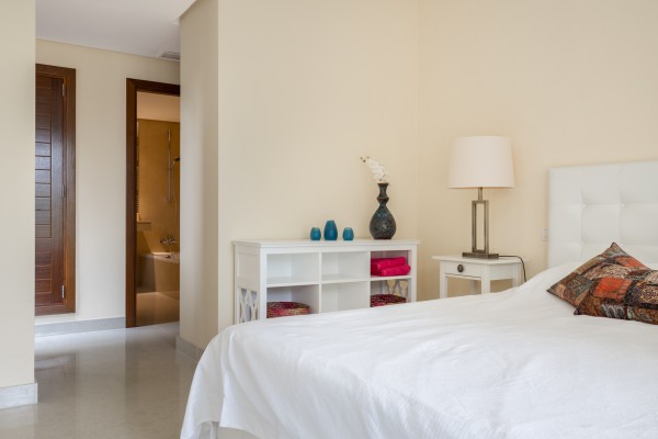 Amplio Apartamento de 3 Dormitorios en Floresta de Mar con Piscinas y Jardines