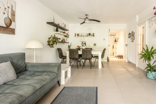 Mediterranes Wohnen in erster Meereslinie – Cala Vinyes