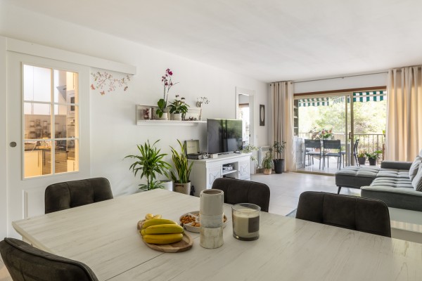 Mediterranes Wohnen in erster Meereslinie – Cala Vinyes